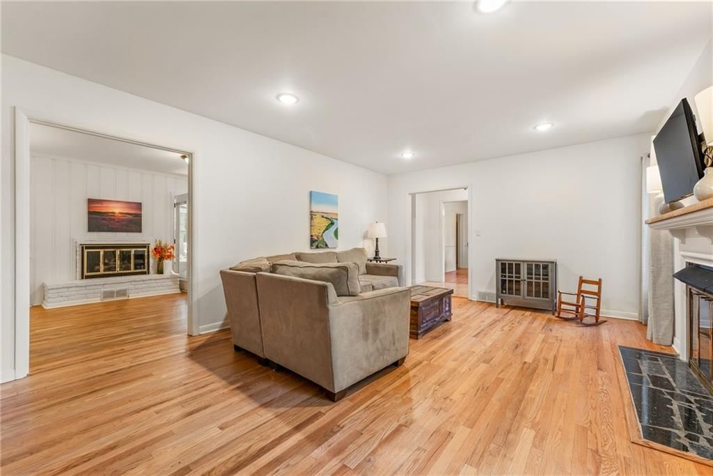 1503 S Fairway Avenue — photo 8
