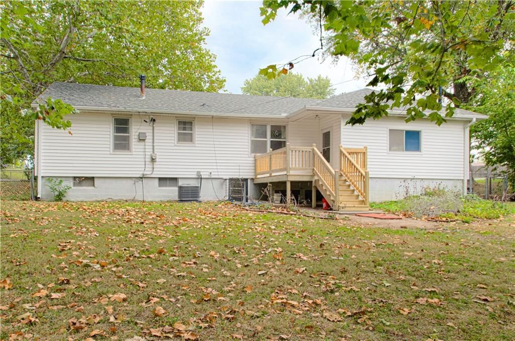 6149 Sewell Avenue — photo 18