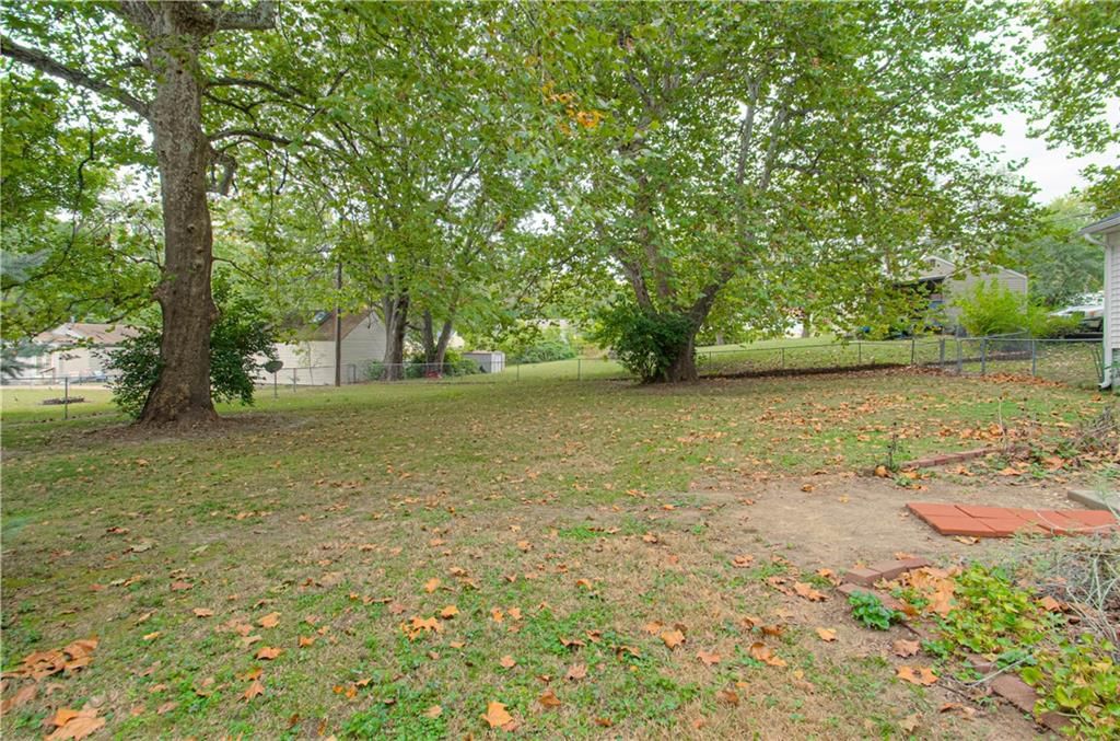 6149 Sewell Avenue — photo 20