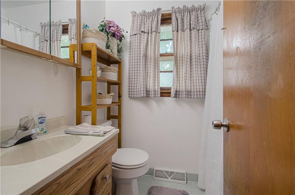 6149 Sewell Avenue — photo 8