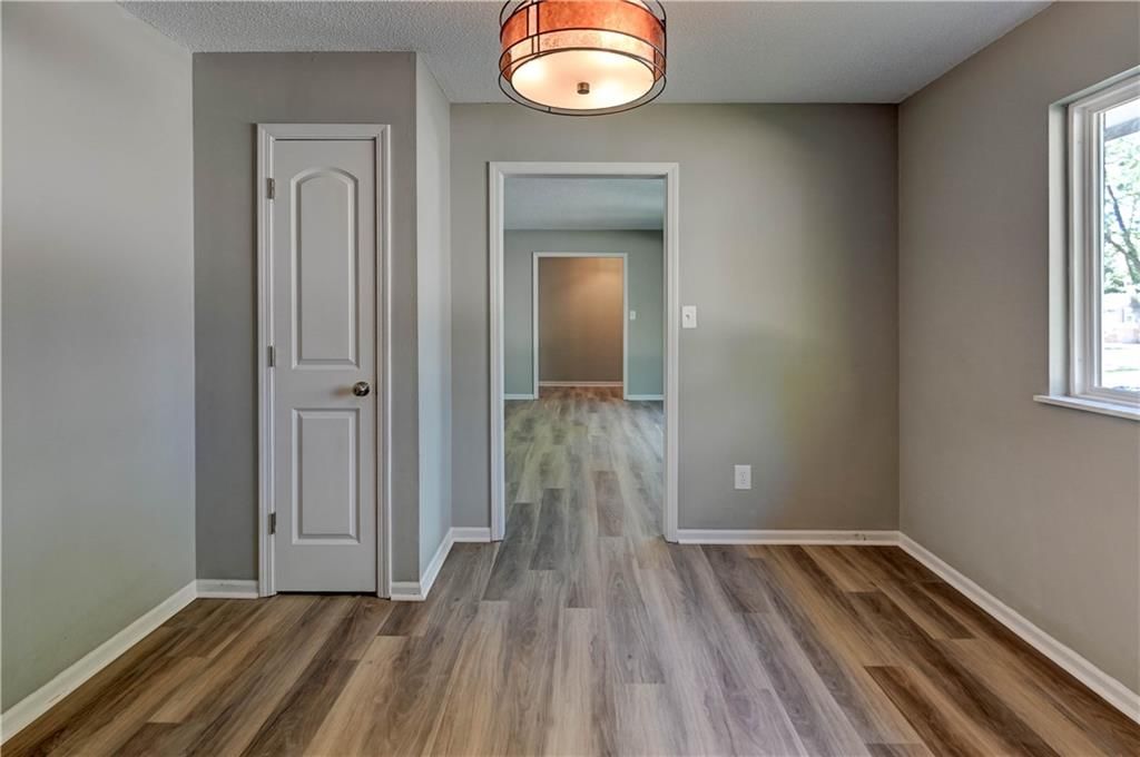 404 NE Lee Drive — photo 7