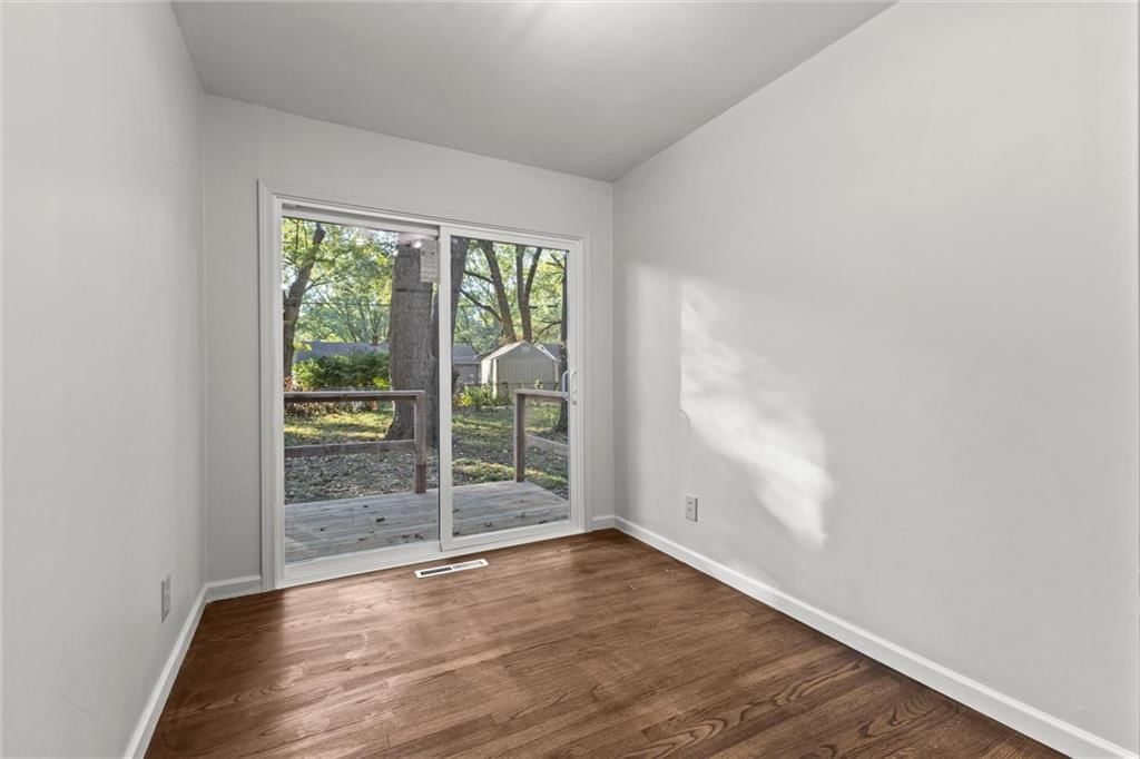7306 Elm Avenue — photo 29