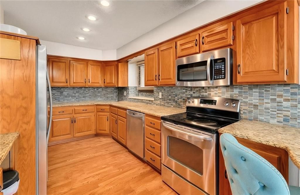 12031 Hemlock Street, Overland Park, KS