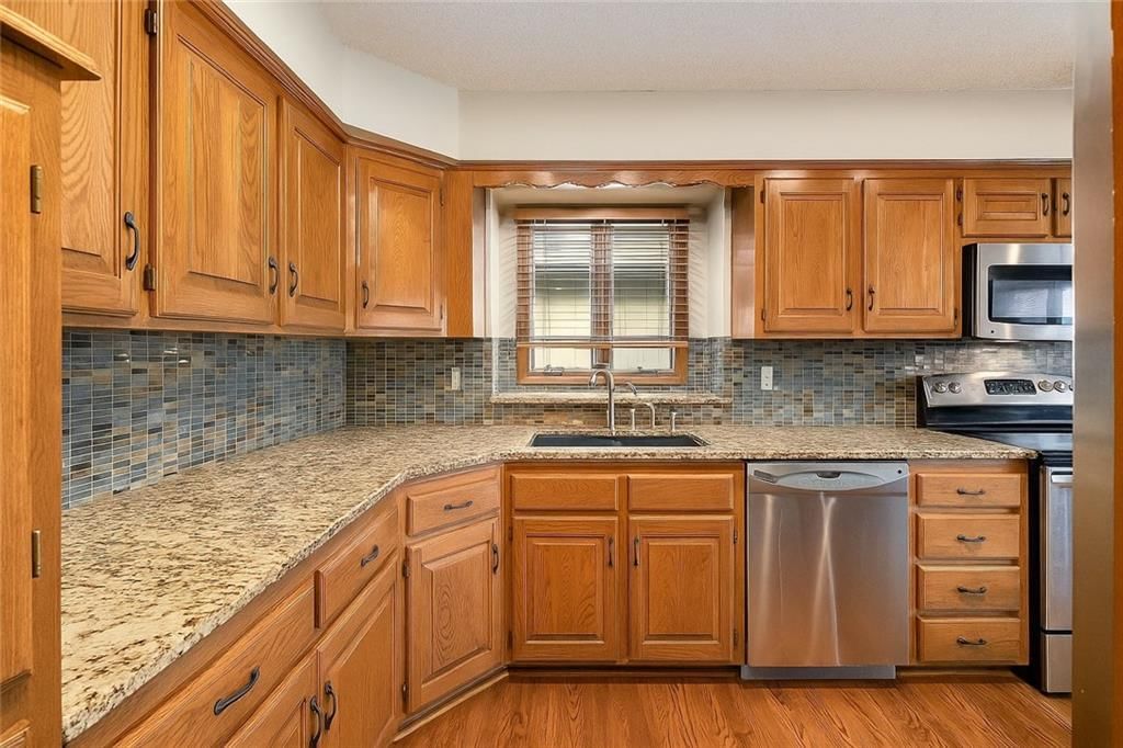 12031 Hemlock Street — photo 10
