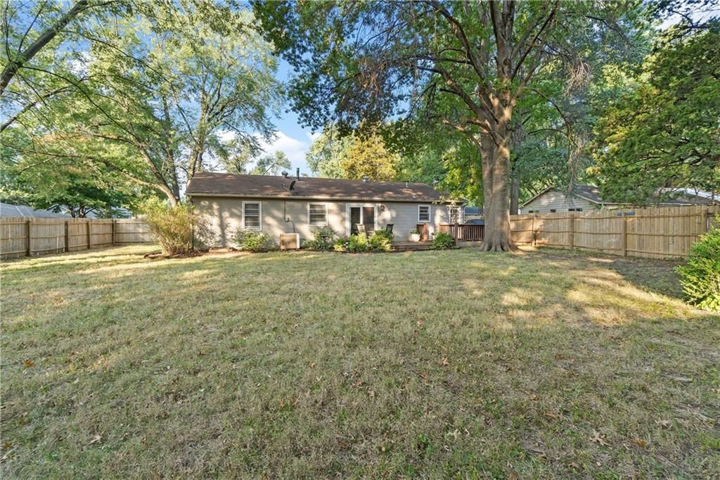 8037 Grandview Lane — photo 18