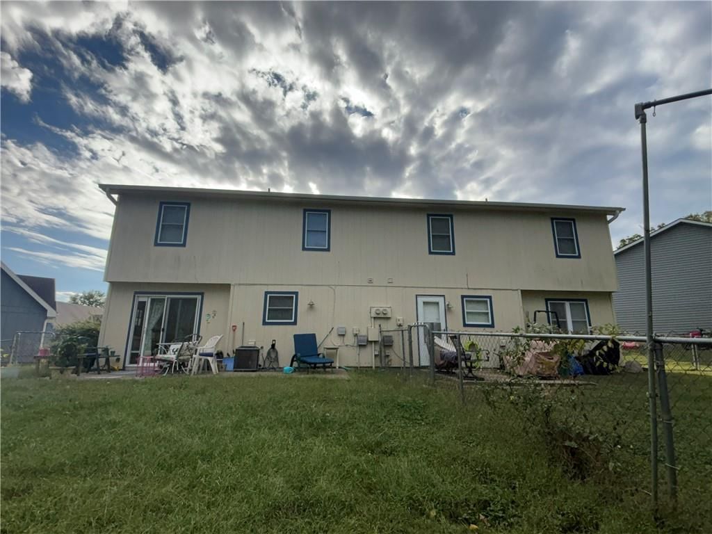 528-530 Crest Circle — photo 2