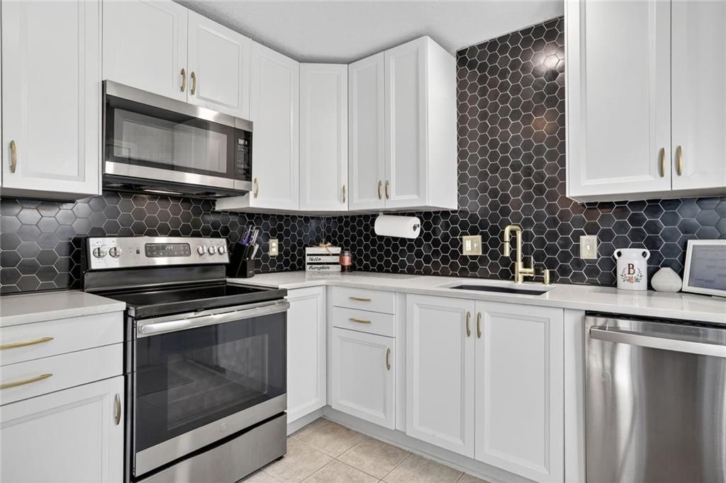8538 Goodman Street — photo 7