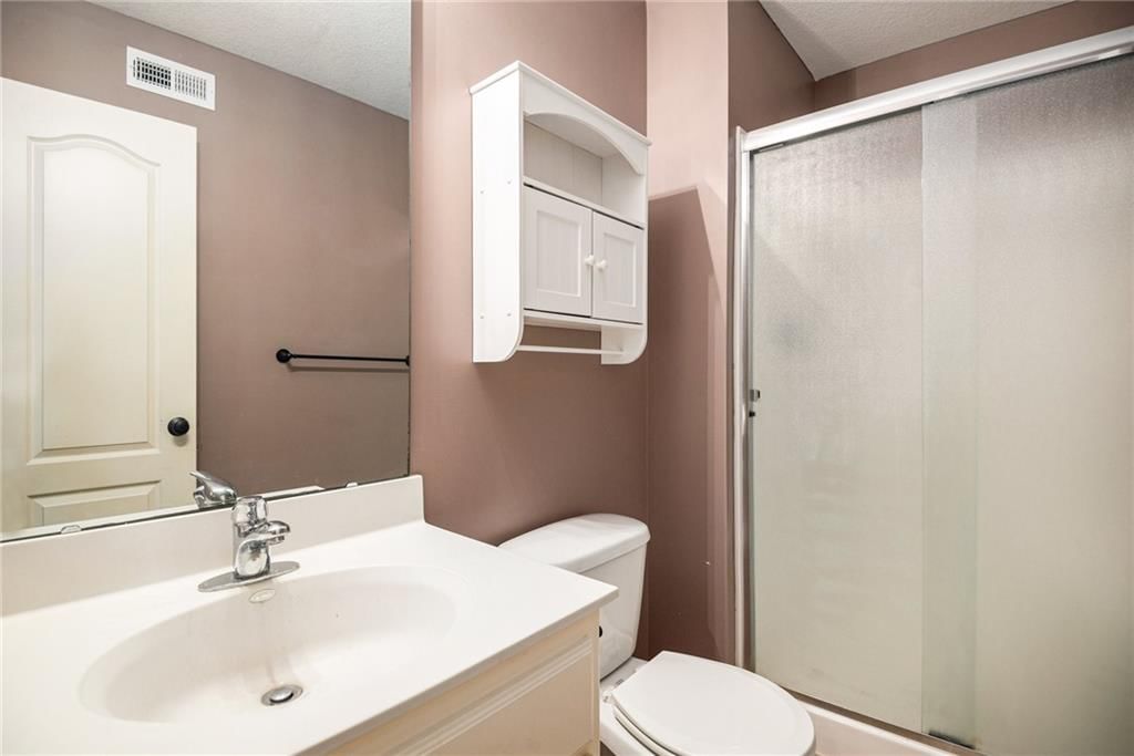 1004 W 10th Avenue — photo 20