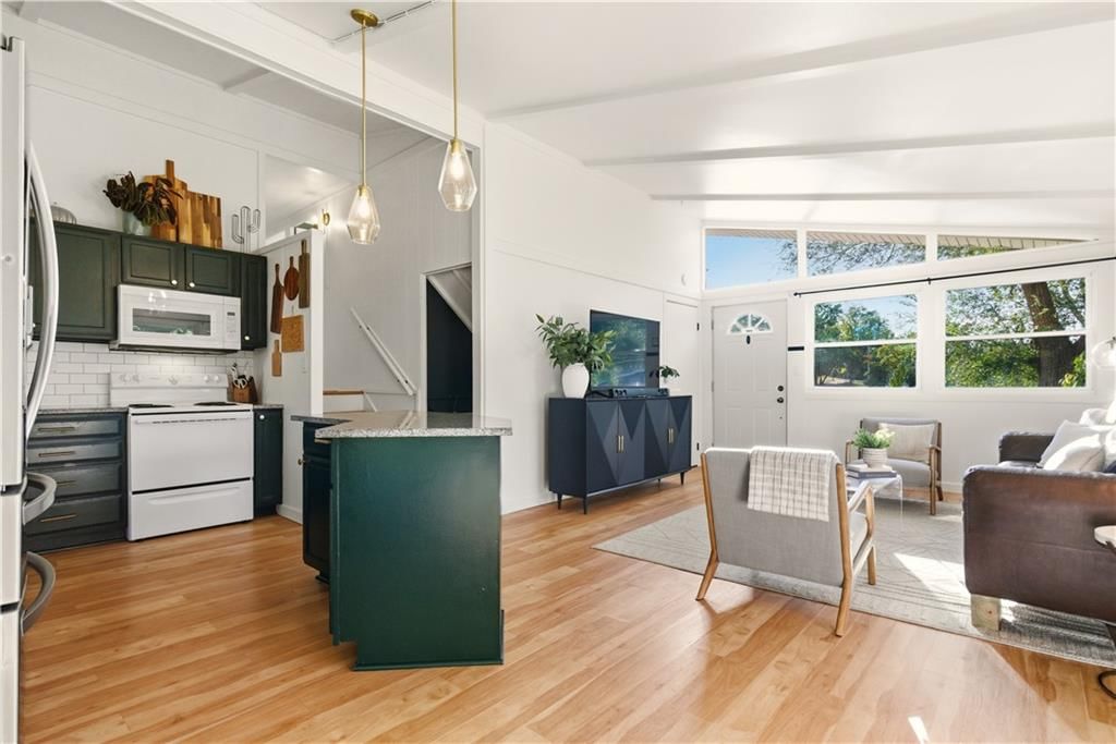 7603 N AVALON Street — photo 12