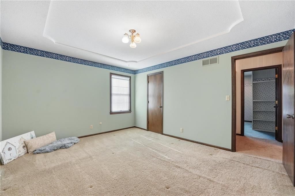 320 S Lindenwood Drive — photo 15