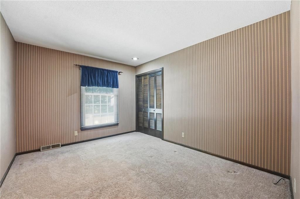 320 S Lindenwood Drive — photo 19