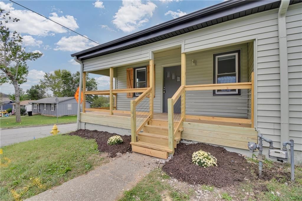 501 Lexington Road, Pleasant Hill, MO