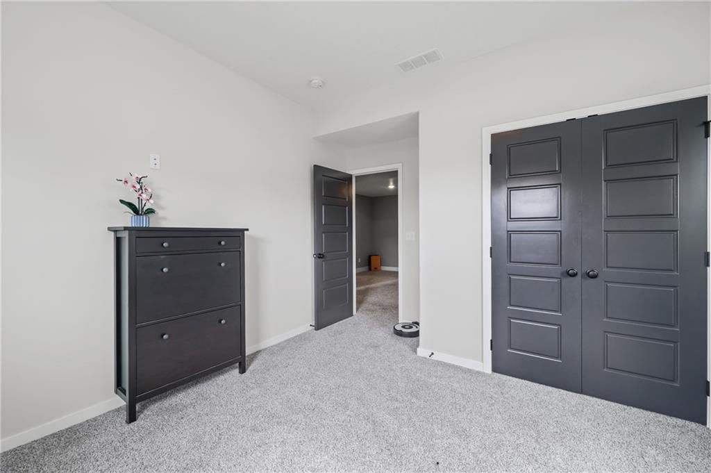 912 NW Hickorywood Drive — photo 25