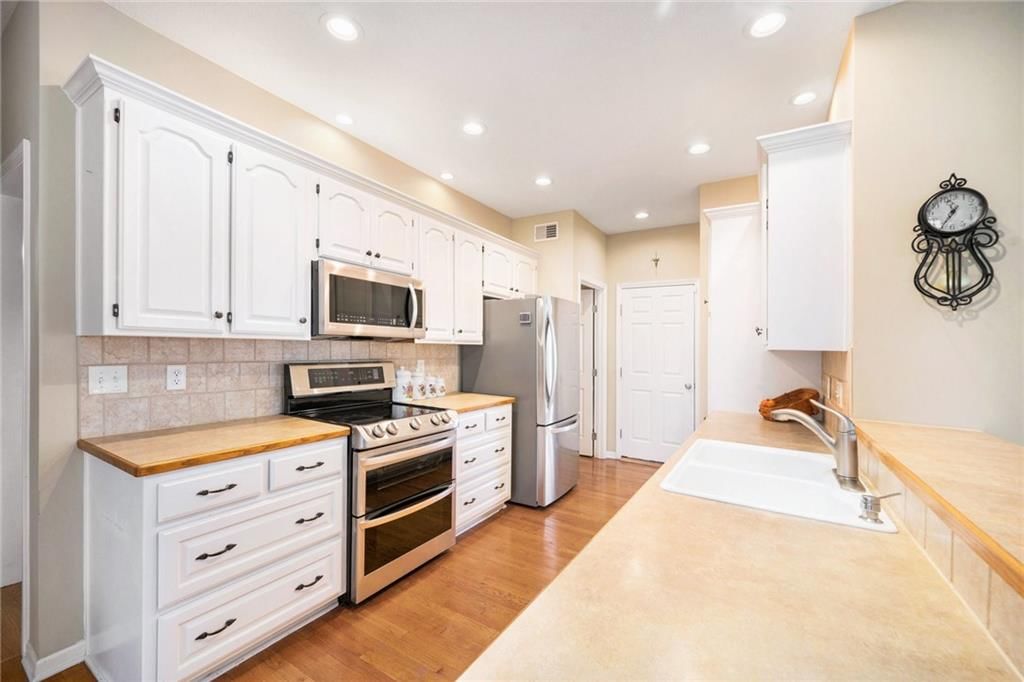 1119 SW Hoke Drive — photo 11