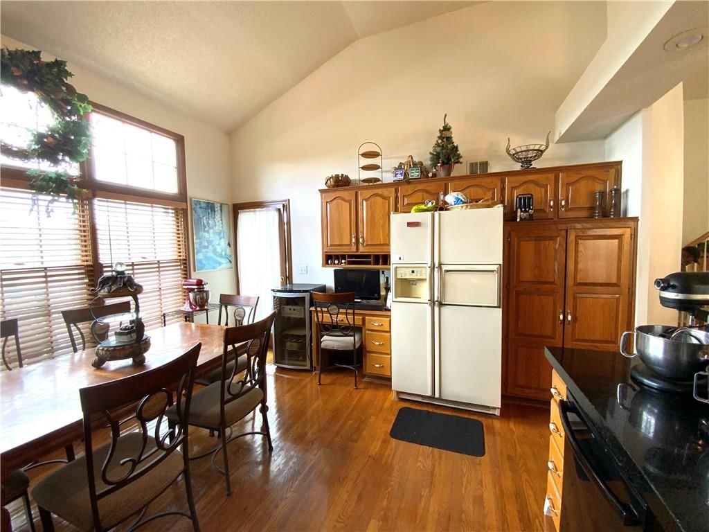 10526 Rowland Street — photo 4