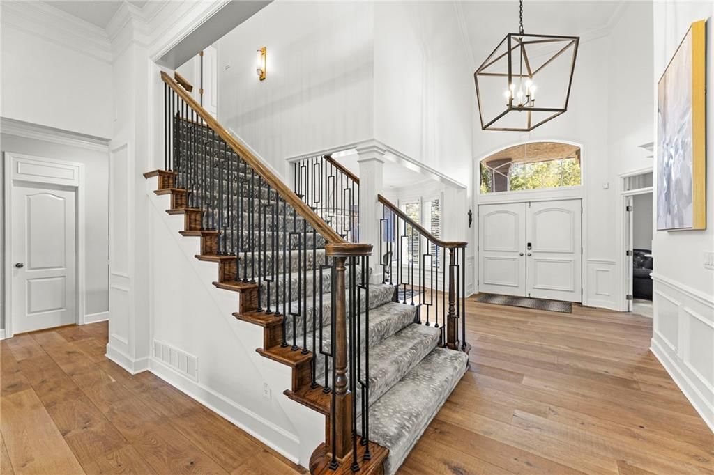 5704 W 148th Terrace — photo 7
