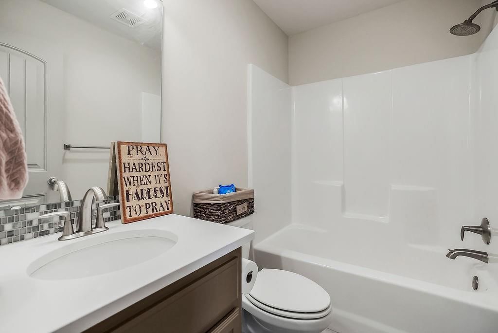 108 SE Riley Street — photo 25