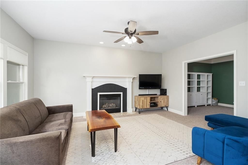 1017 Stoneridge Drive — photo 9