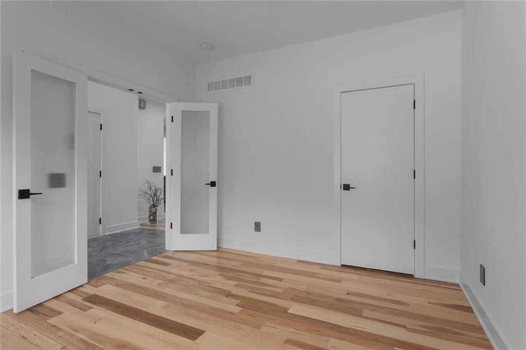 110 L Street — photo 31
