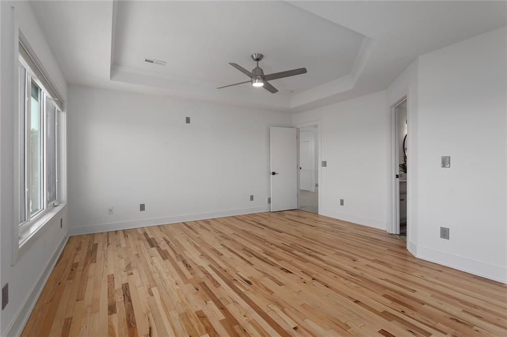 110 L Street — photo 36