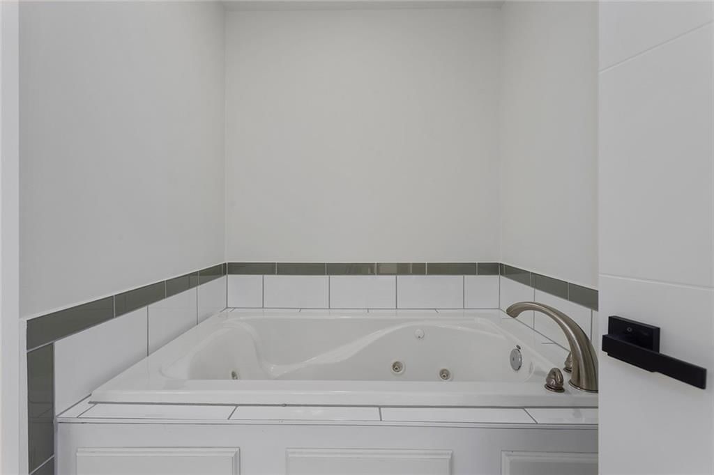 110 L Street — photo 42
