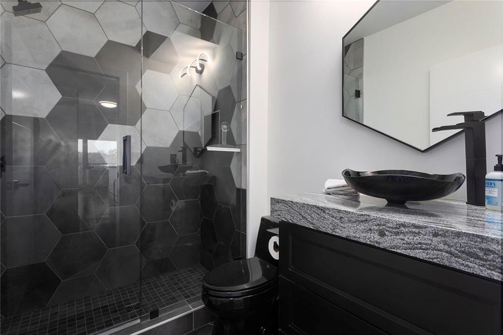 110 L Street — photo 57