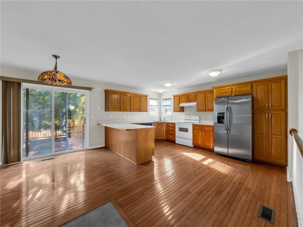 12621 S Clinton Court — photo 8
