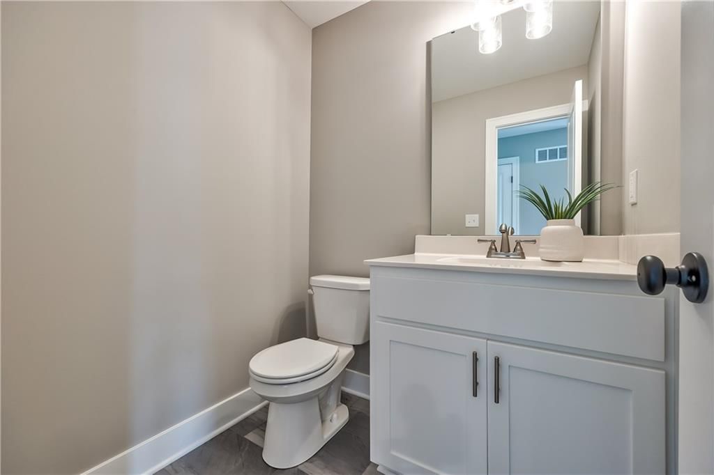 508 W Lawrence Street — photo 6