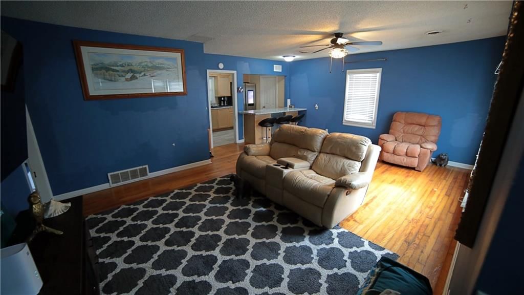 202 NE 76th Terrace — photo 3