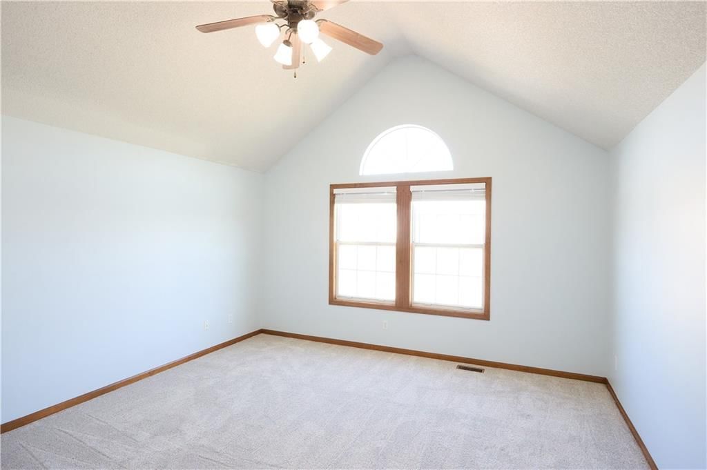 500 Grant Avenue S — photo 15