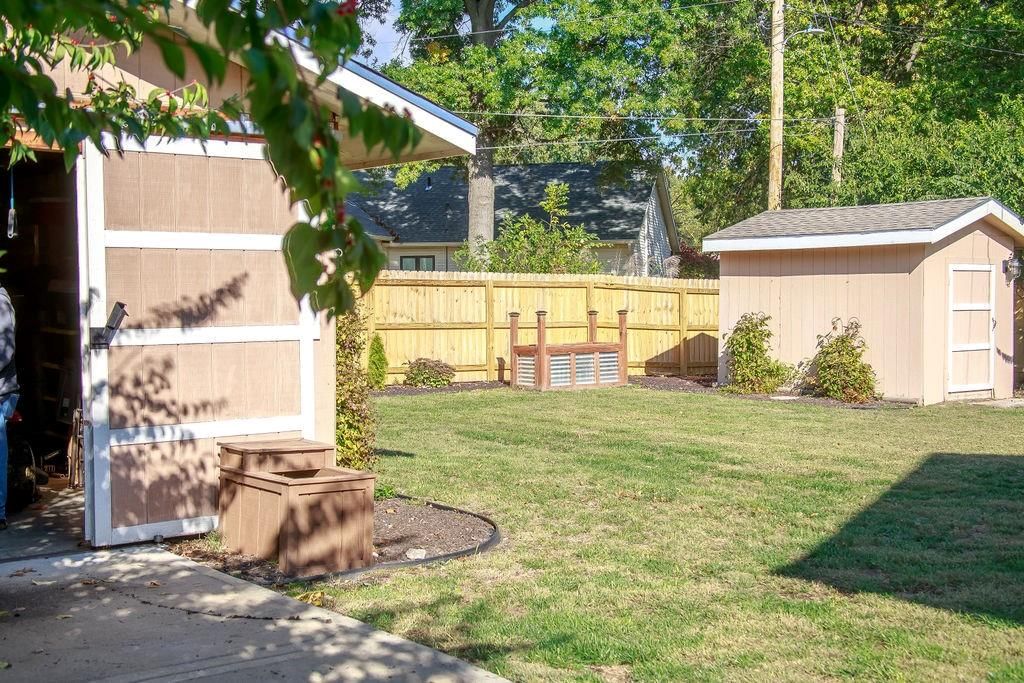 1320 Independence Court — photo 31
