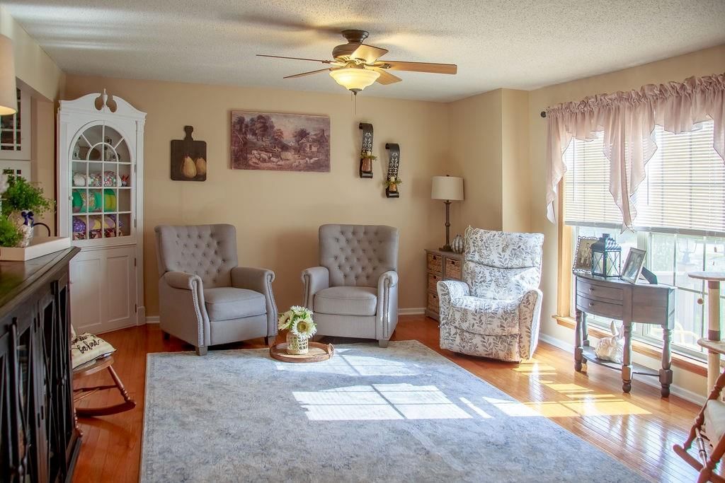 1320 Independence Court — photo 5