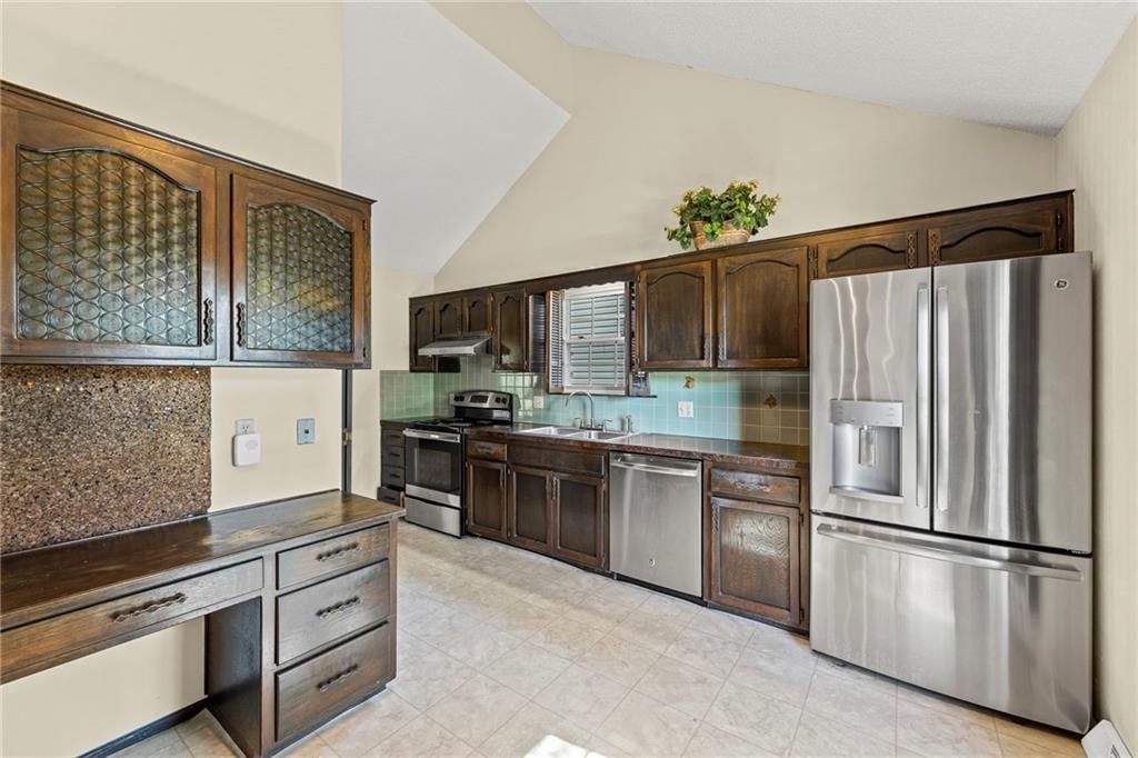 107 E Nelson Circle — photo 12