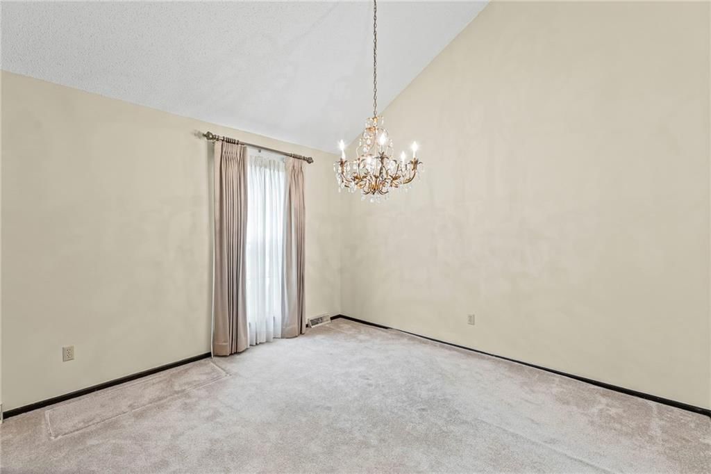 107 E Nelson Circle — photo 8