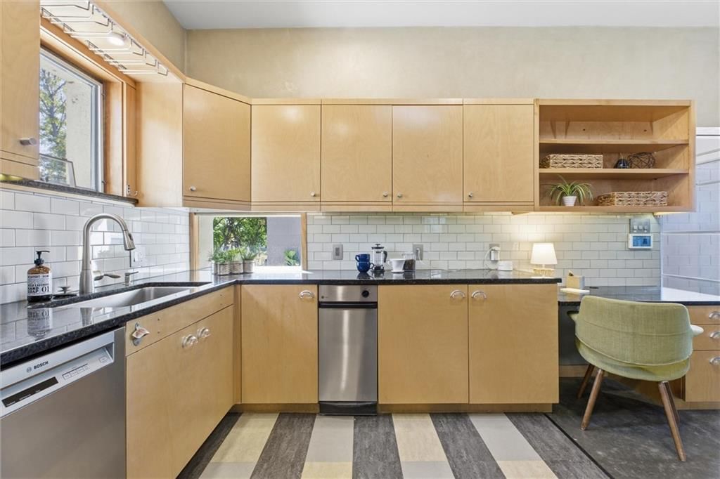 1520 Jarboe Street — photo 14