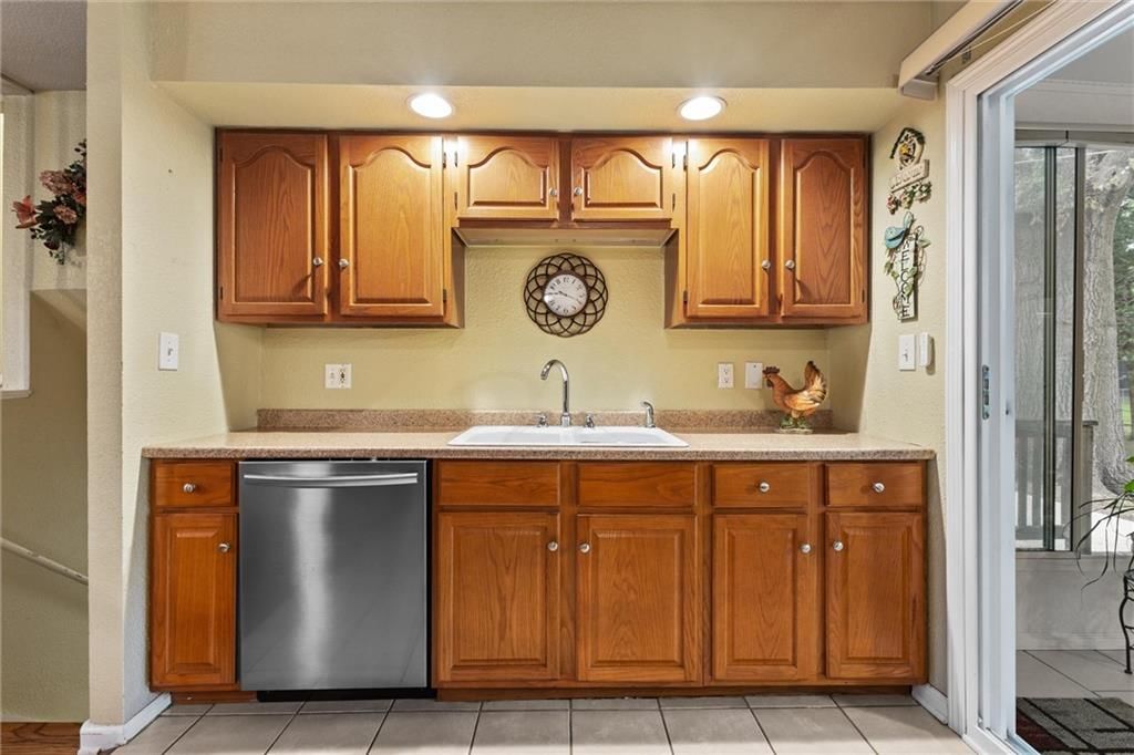 9206 W 100th Street — photo 16