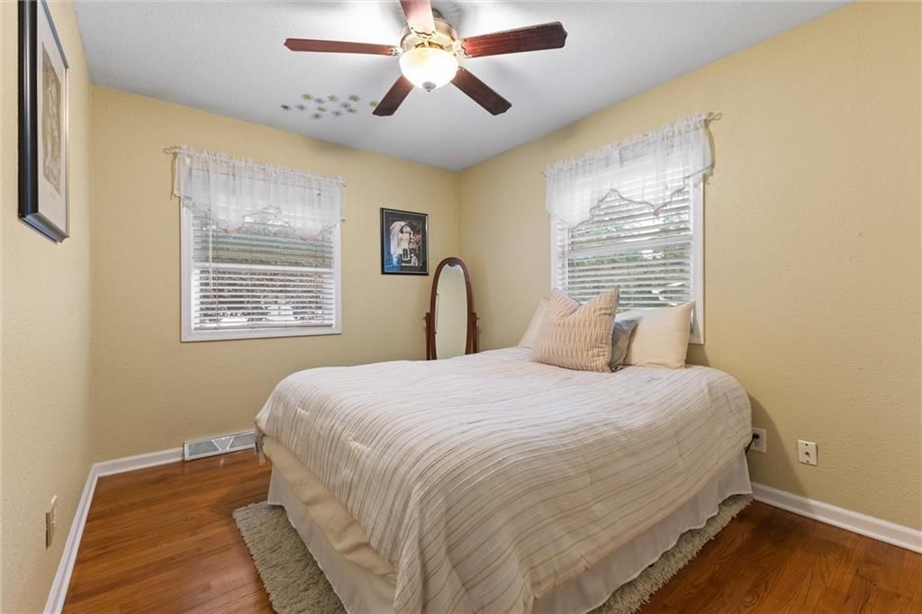 9206 W 100th Street — photo 25