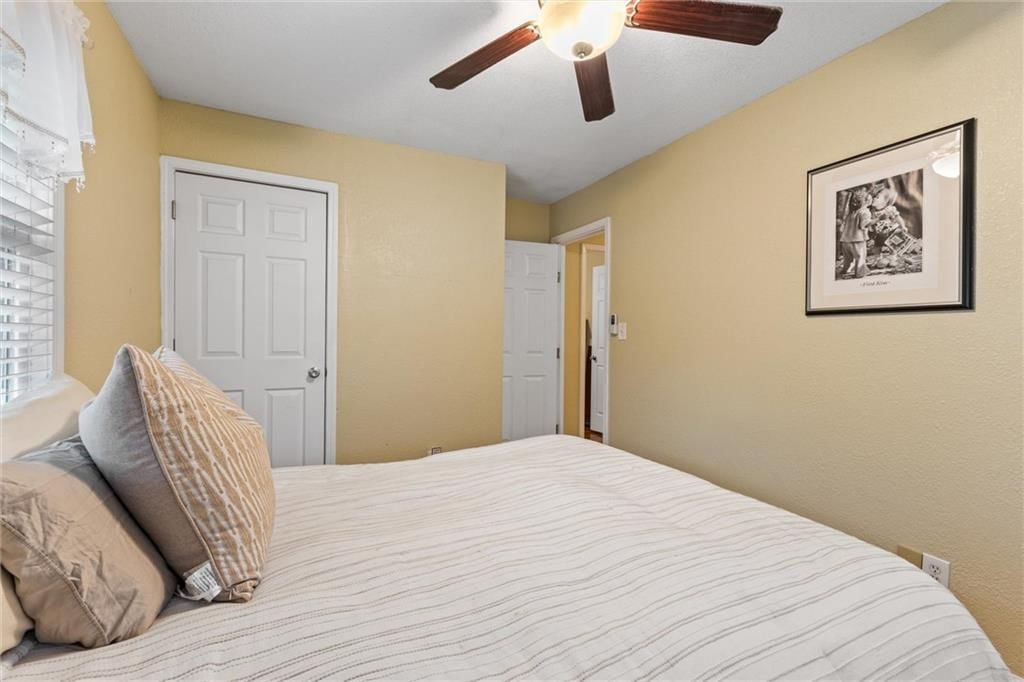 9206 W 100th Street — photo 26