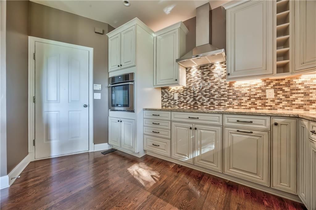 4713 Lone Elm Street — photo 5