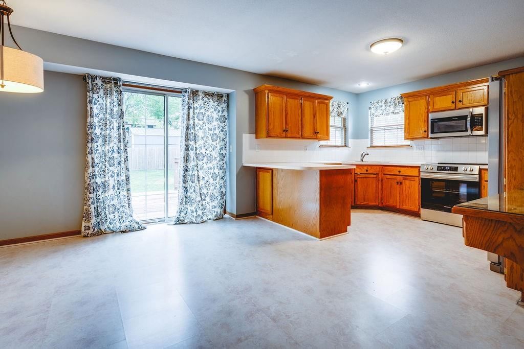 1205 SW Southgate Drive — photo 8