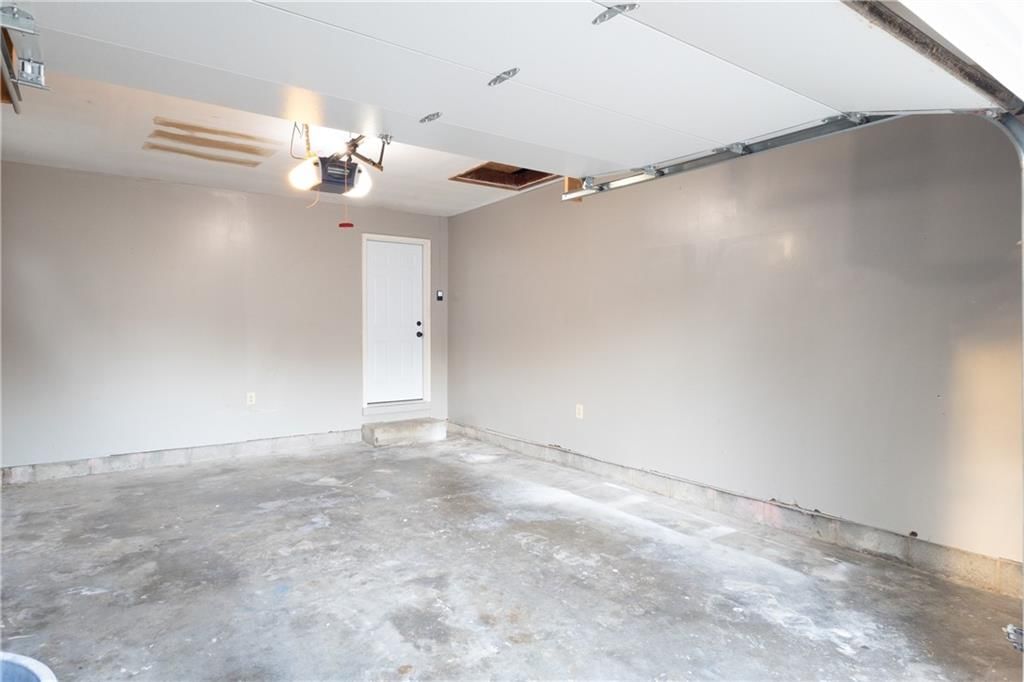 904 E 3rd Street — photo 31