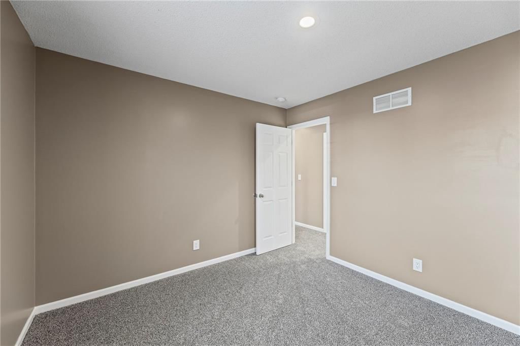 341 N Hickory Street — photo 23