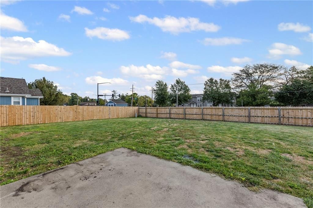 341 N Hickory Street — photo 36