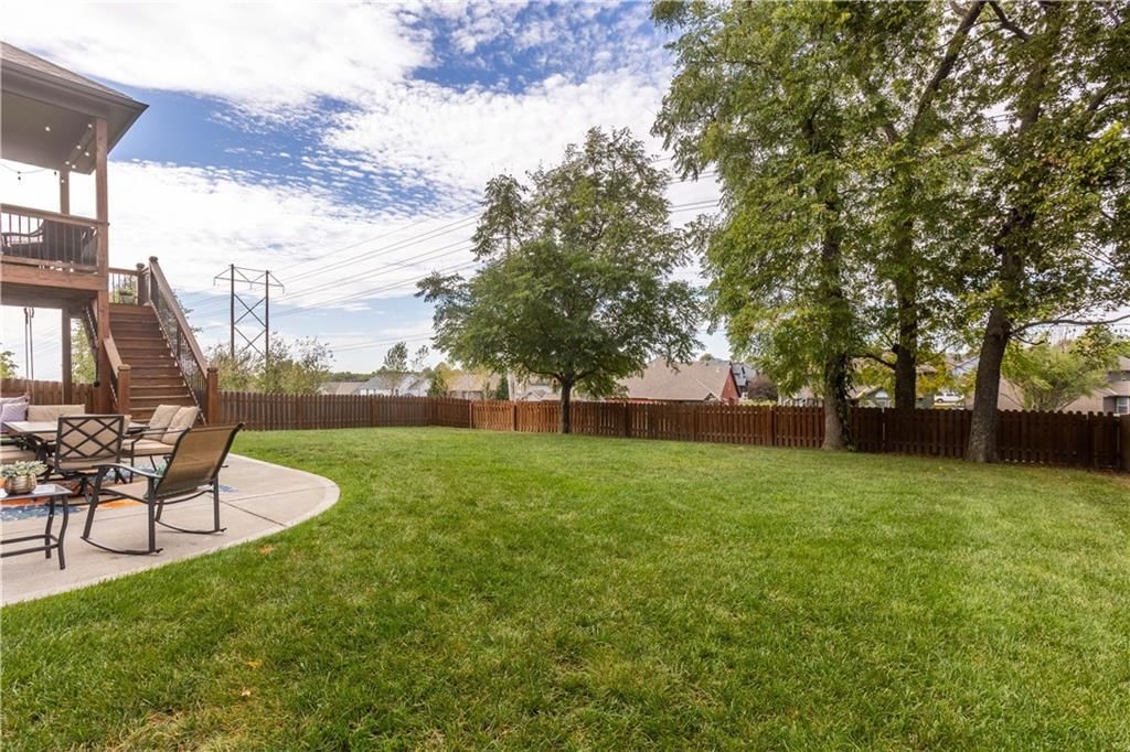 10050 N Stark Avenue — photo 37