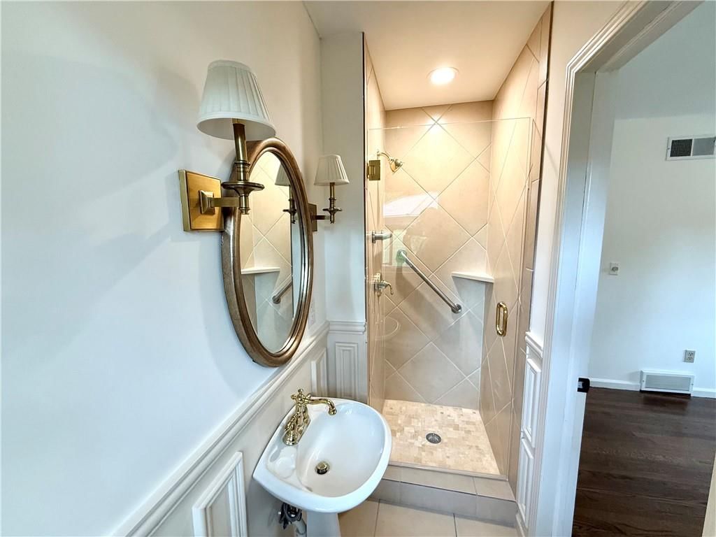 10703 W 67th Street — photo 12