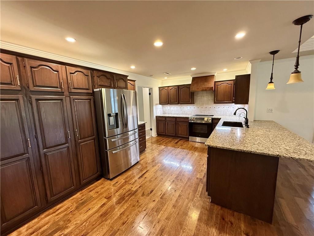 10703 W 67th Street — photo 18