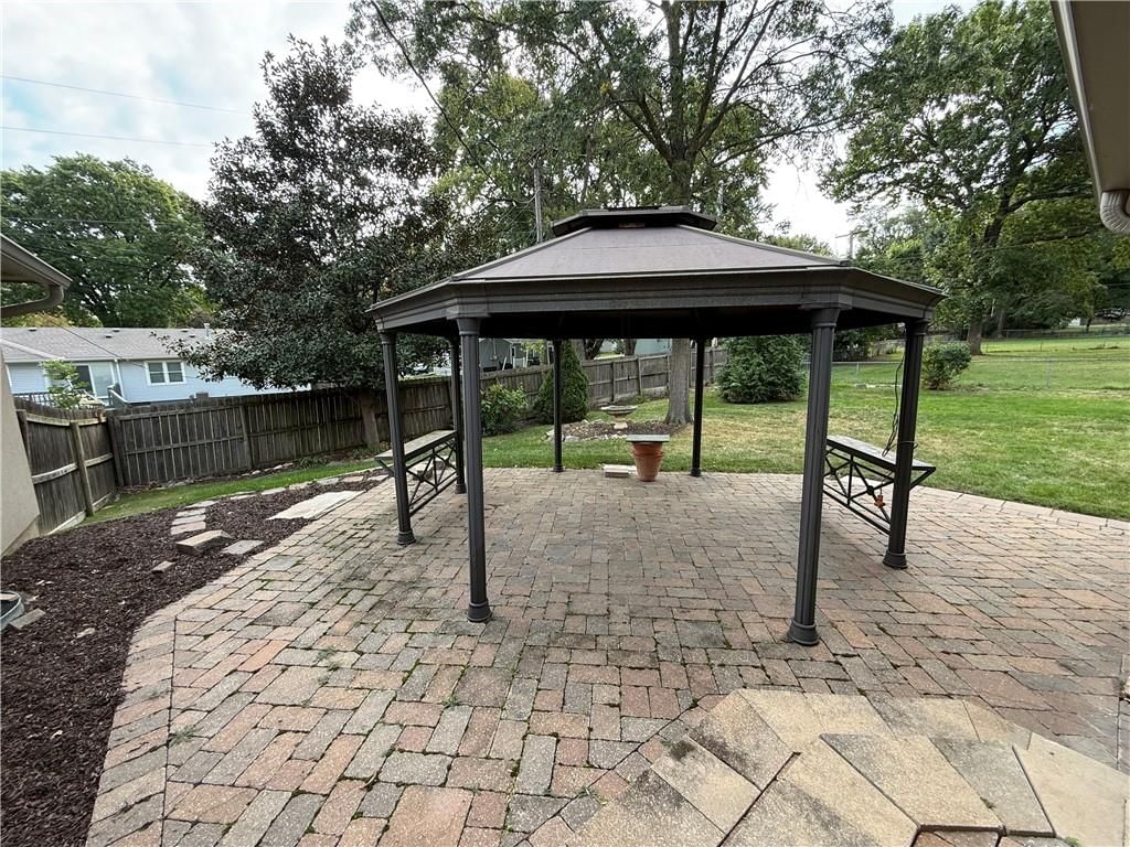 10703 W 67th Street — photo 33