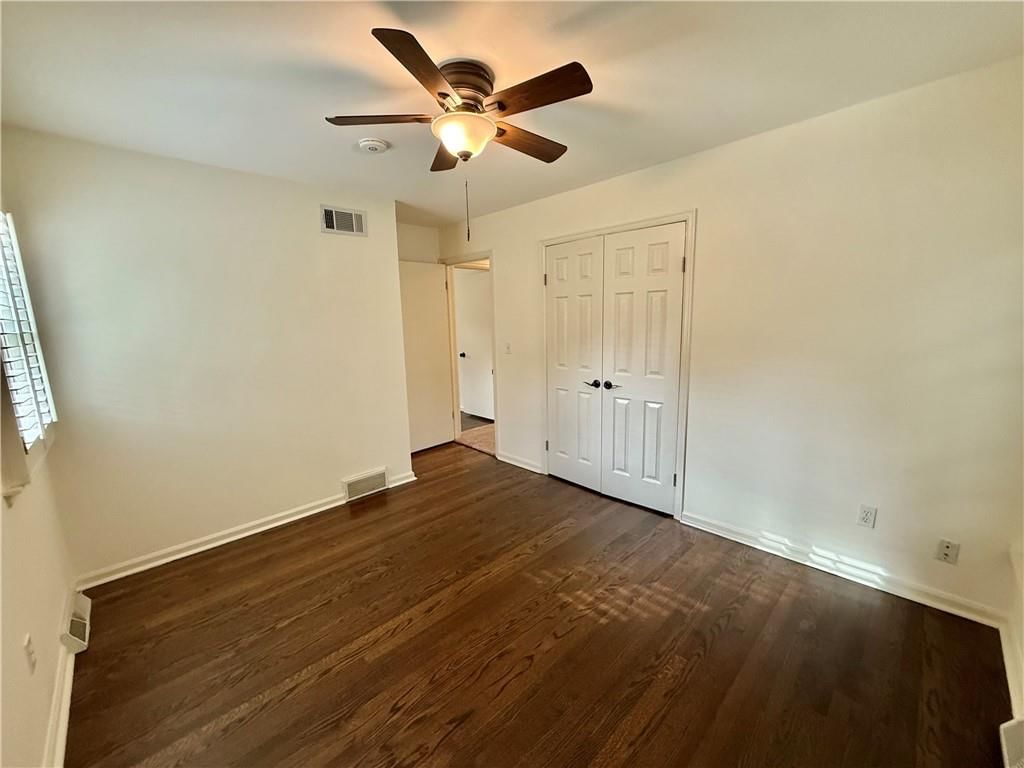 10703 W 67th Street — photo 8