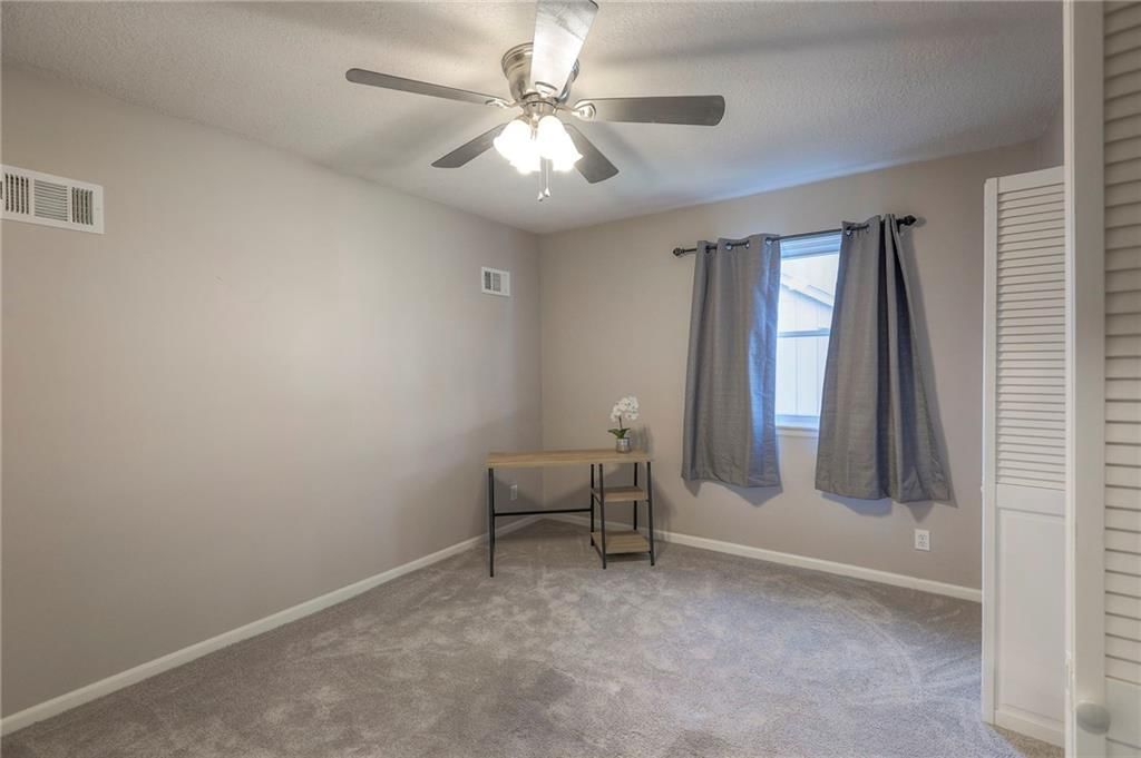 9817 W 83 Terrace — photo 11