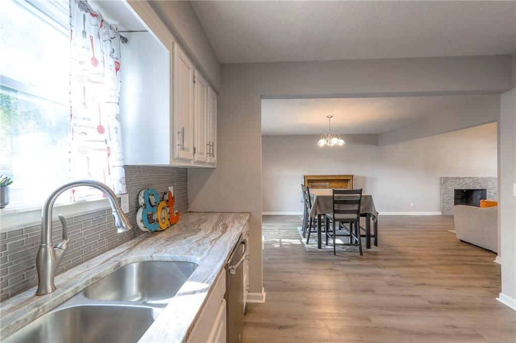 9817 W 83 Terrace — photo 10